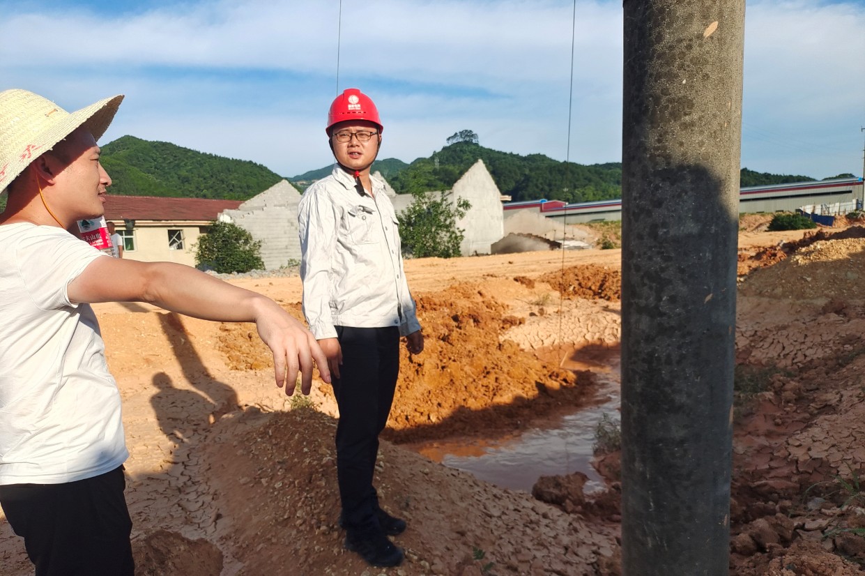国网中方县供电公司：加强线路防外破特巡　筑牢电网度夏“安全屏障”