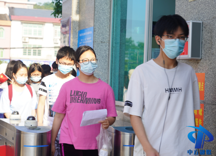 中方：考生信心满满奋战高考最后一天