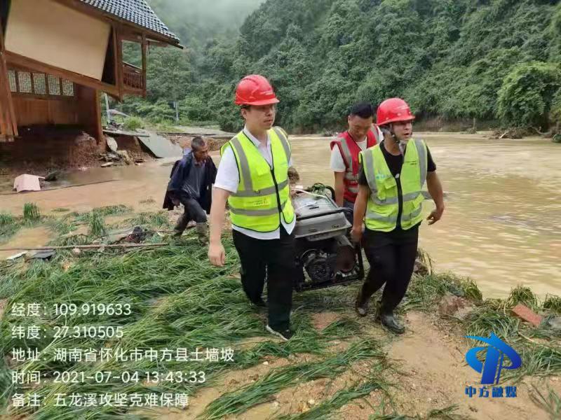 县商科工信局：助力抢修 通信设施恢复正常