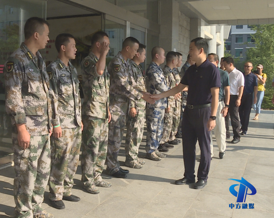 ​胡杰走访慰问驻地部队官兵