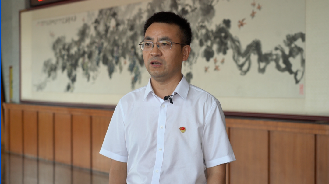 重磅！新当选的中共中方县委书记张家铣接受县融媒体中心记者采访！