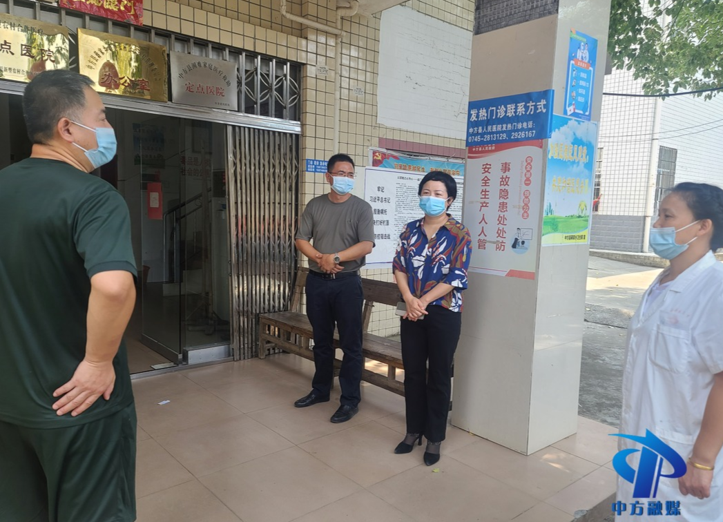 石径霞深入袁家镇督导疫情防控工作