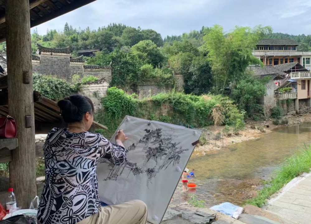 县美协到接龙镇开展写生采风活动