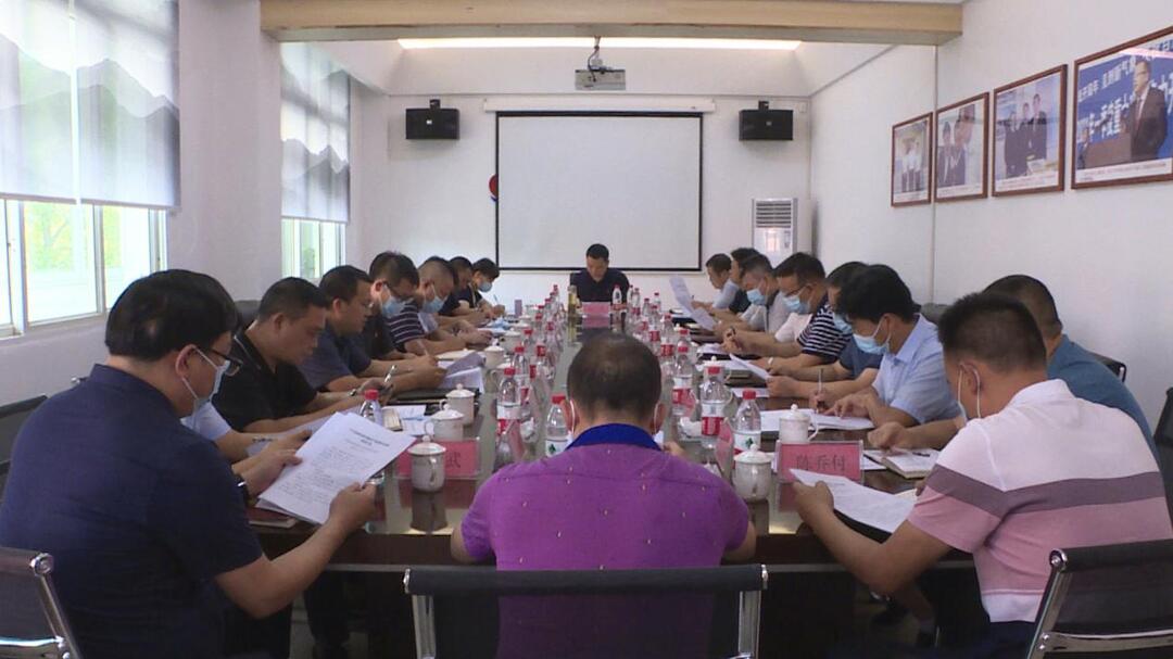 胡杰主持召开现场办公会  研究推进重点项目建设
