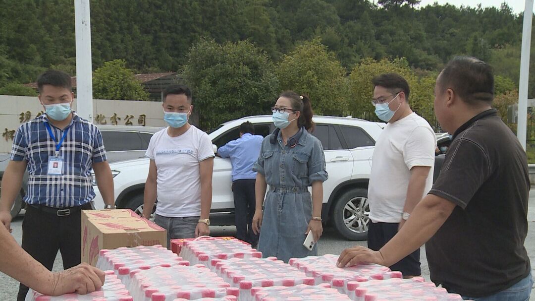 中方：返乡创业青年党员 捐资助力一线防疫