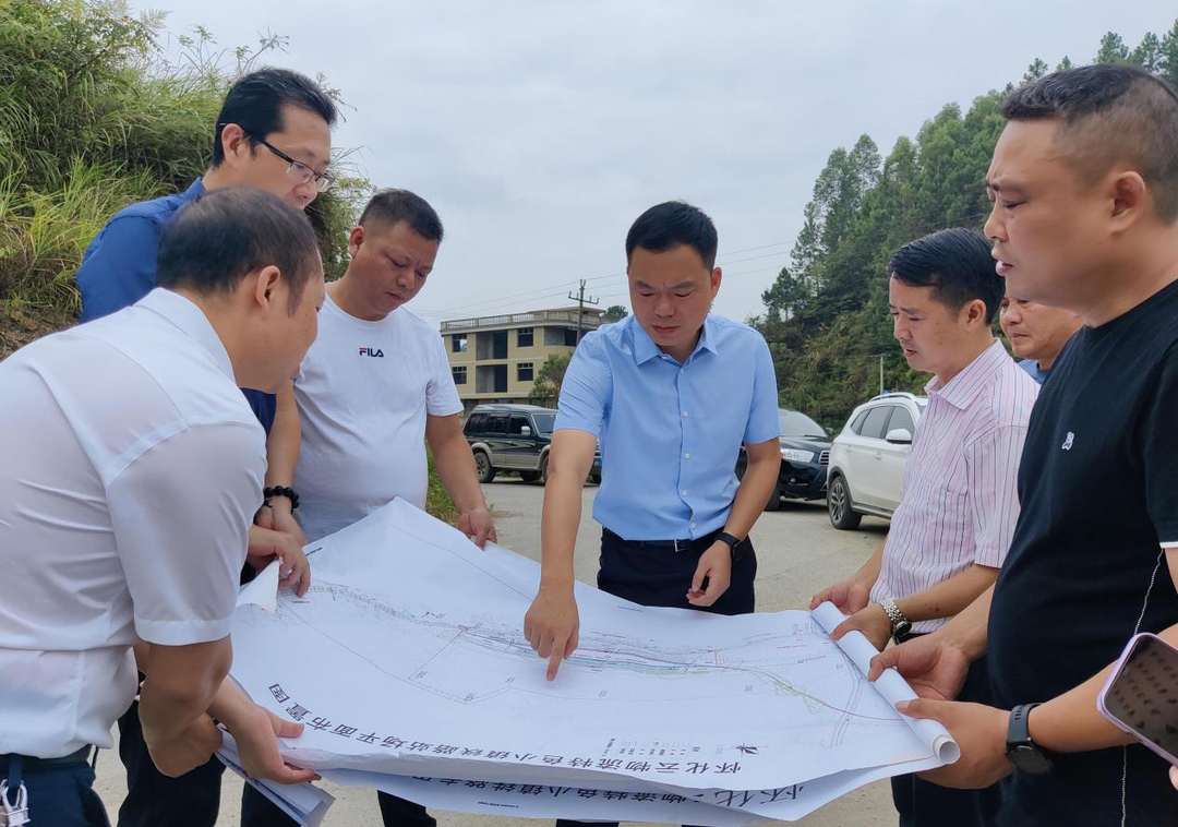 胡杰调研怀化（中方）云物流特色小镇项目前期工作