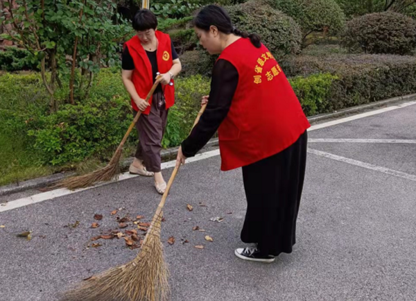 图集|中方：强化节前环境卫生整治