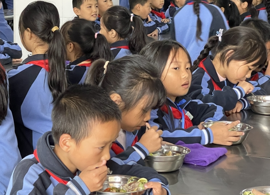 图集|中方县芙蓉学校推出无声食堂 倡导文明用餐、安静用餐