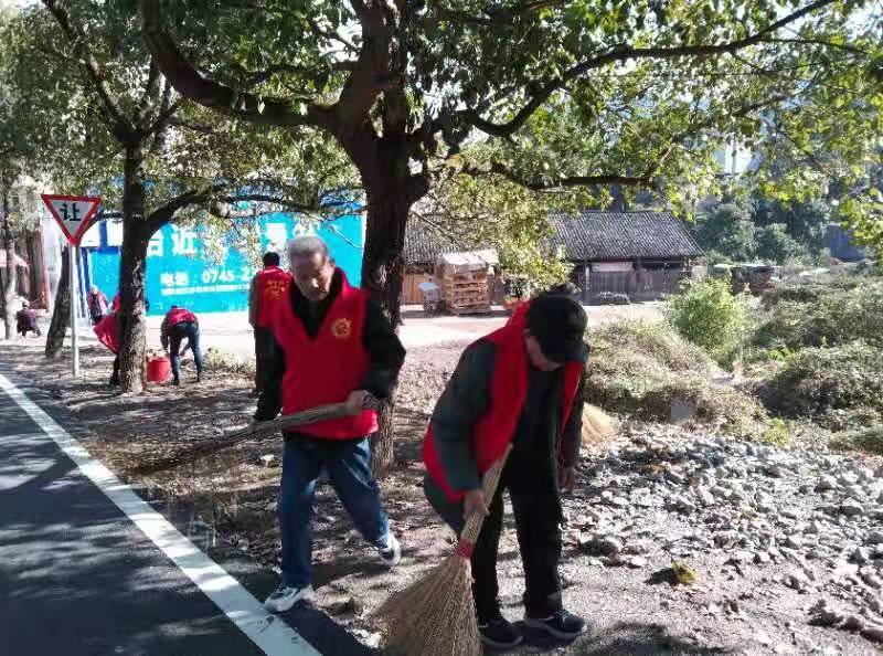 铜湾镇：党建引领人居环境提升 移风易俗在行动