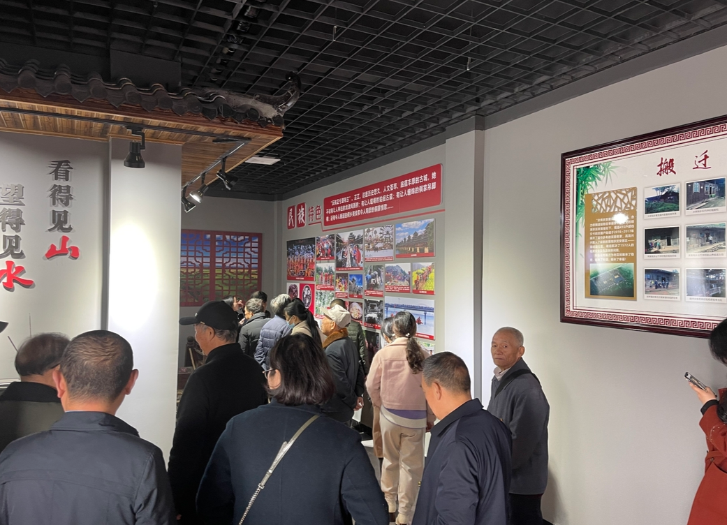 图集|中方县离退休老干部赴芷江县开展党建参观学习