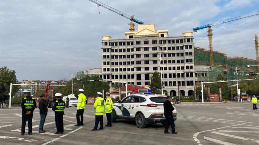 中方交警开展道路交通安全百日攻坚整治行动