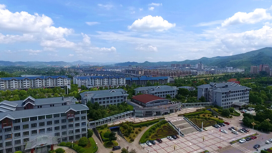 推动中方高质量跨越式发展之做强做优城市经济——中方干群热议县委经济工作会议精神之三