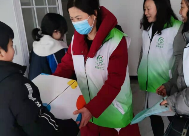 中方县开展事实无人抚养儿童暖冬行动