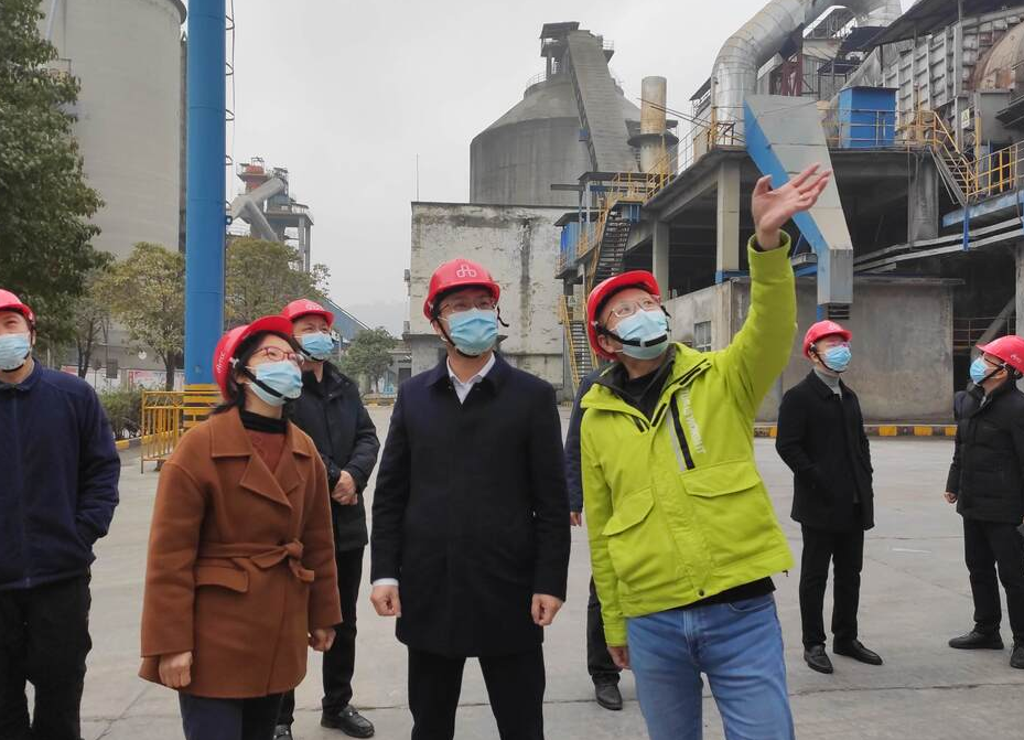 县领导暗访春运期间安全生产、消防及疫情防控工作