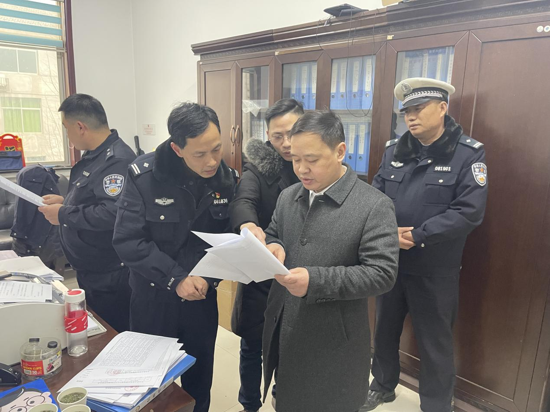 蔡迪文深入一线督导春节期间重点工作