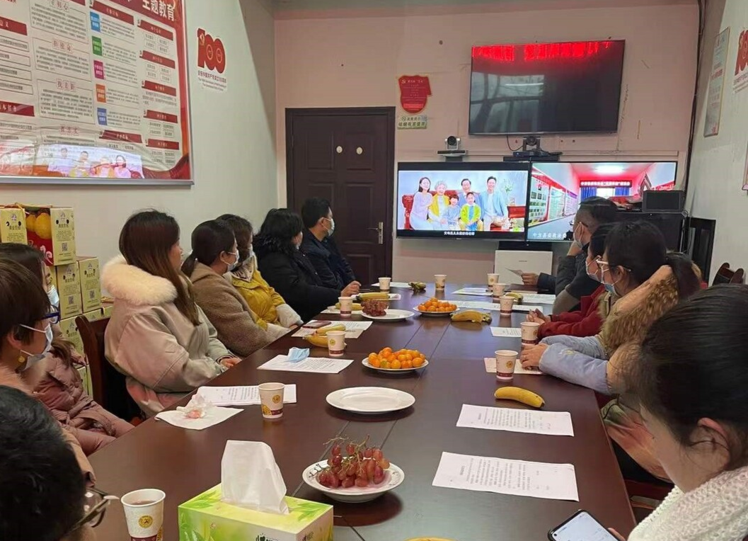 县委政法委召开“清廉家庭”家属座谈会