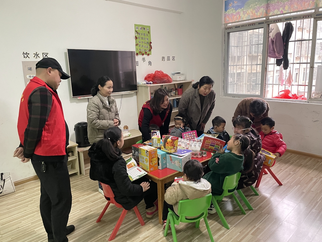 县政务服务中心：学雷锋 献爱心 呵护特殊儿童健康成长