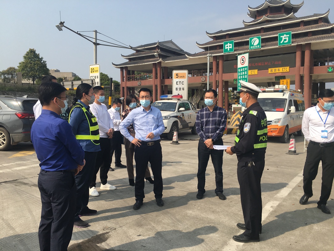 张家铣、胡杰深入一线现场调度疫情防控工作