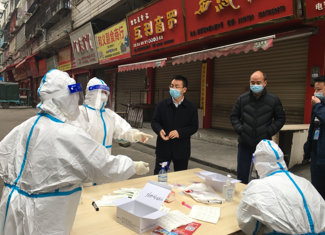 张家铣看望慰问中方县支援鹤城一线医务人员