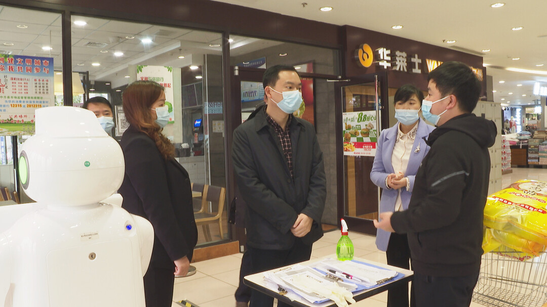 胡杰深入县城督导调研疫情防控工作