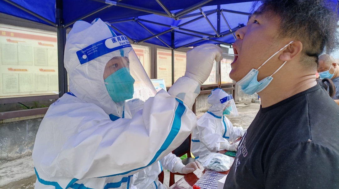 逆行与坚守——记中方县援鹤抗疫最美逆行者