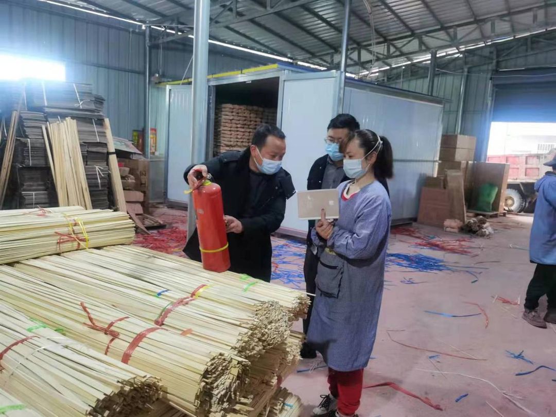 安全生产大排查大管控大整治｜新建镇：集中排查企业门店安全隐患
