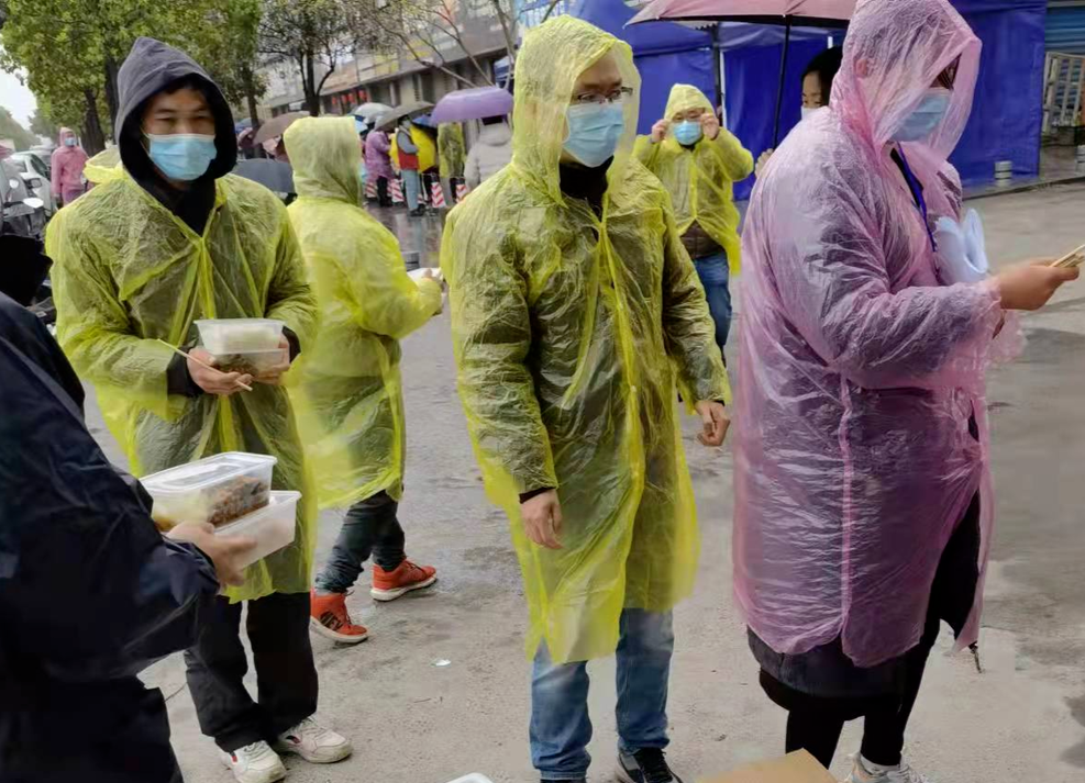 中方：爱心午餐温暖人心