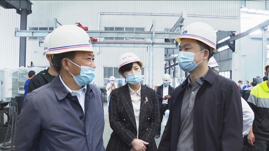 胡杰深入县湘商文化科技产业园调研安全生产工作