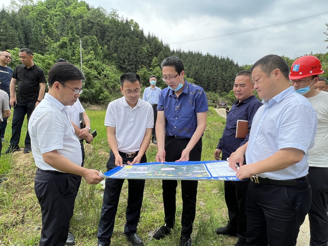 张家铣专题调度怀芷快速干道中方连接线项目建设