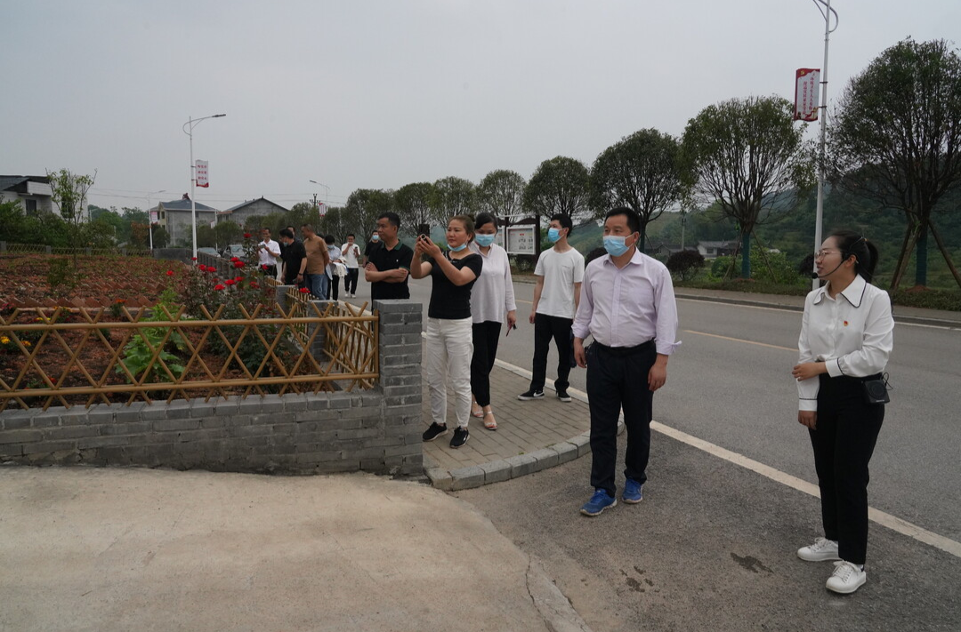 中方县组织考察学习洪江市人居环境整治提升工作