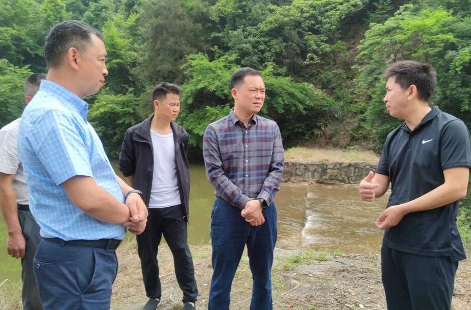胡杰深入乡镇督导水库安全防汛度汛工作