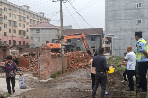 房屋建筑安全隐患大排查大整治|泸阳镇持续开展房屋建筑安全大排查大整治专项行动