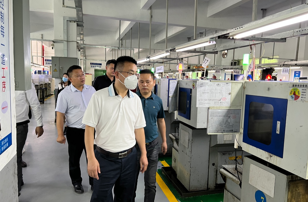 张家铣率队赴深圳、东莞开展上门招商活动