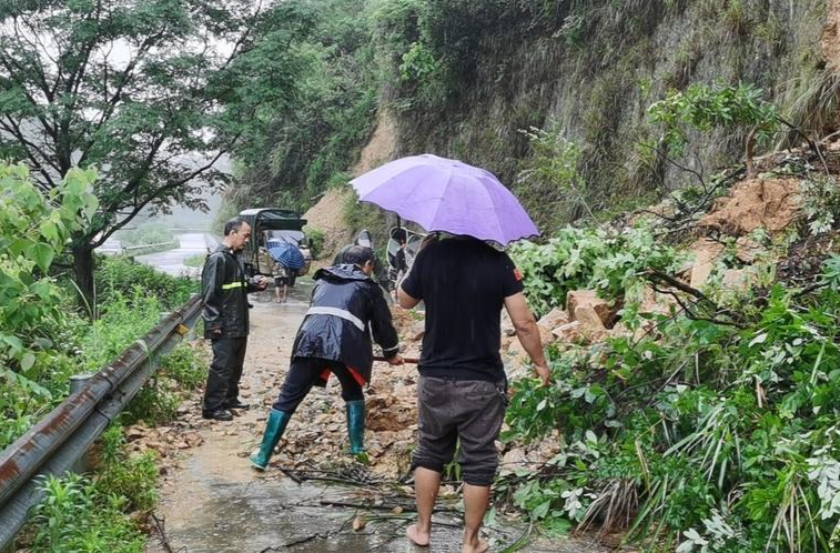 迎战强降雨 合力保安澜|以雨为令  闻“汛”而动 ——中方县全力以赴打好强降雨防御战