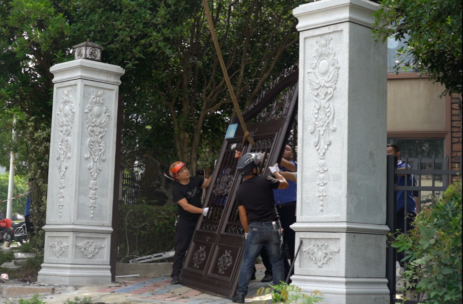 县城管执法局：重拳出击  依法拆违！专项整治丹桂园小区“两违”乱象