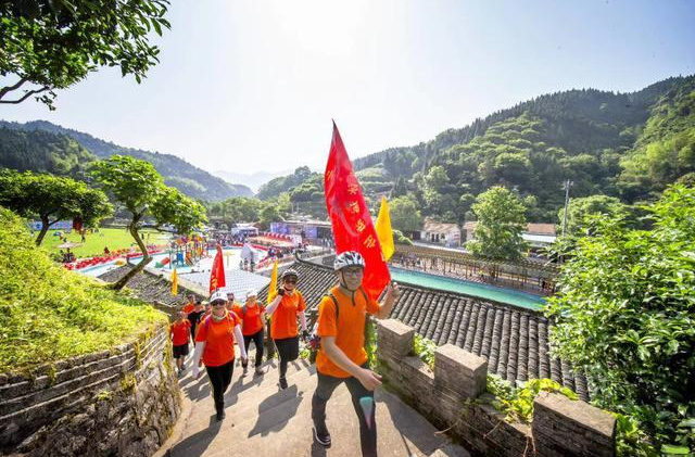 一起向未来|中方：乡村旅游逐渐升温 点燃乡村振兴引擎