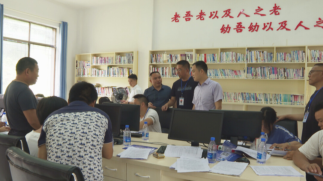 胡杰深入乡镇督导自建房安全专项整治工作
