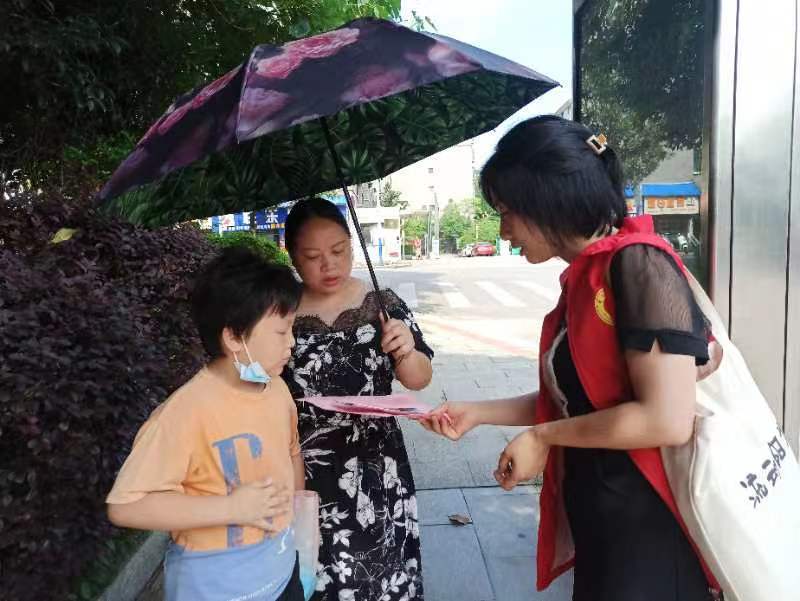 中方县：创建文明城市 志愿服务在行动
