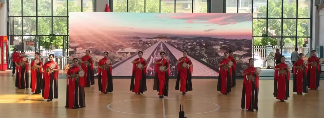 中方县：首届旗袍秀展演魅力绽放 展现女性风采