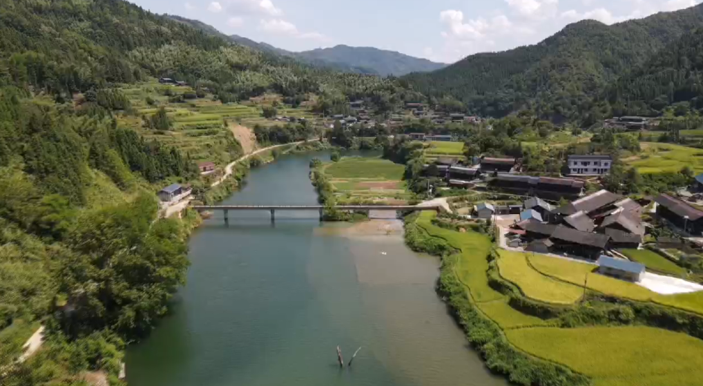 中方县铜湾镇：禁捕退捕显成效  碧水蓝天映出乡村“水墨”画卷