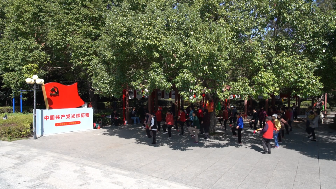 喜迎二十大·永远跟党走｜中方：居民生活蒸蒸日上   县城面貌日新月异