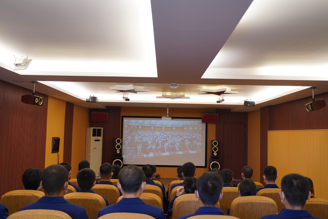 图片新闻|中方县消防救援大队收看收听党的二十大开幕会