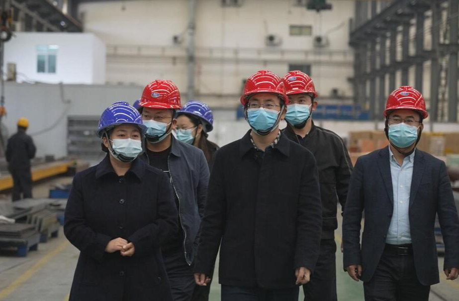 张家铣深入企业调研疫情防控、安全生产等工作
