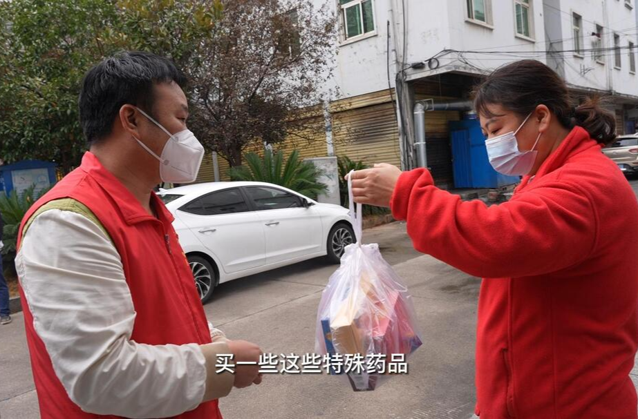 视频|中方：一抹“志愿红” 温暖一座城