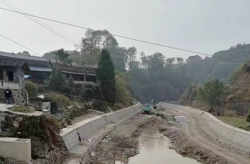 中方县：“利剑行动”消除河道安全隐患