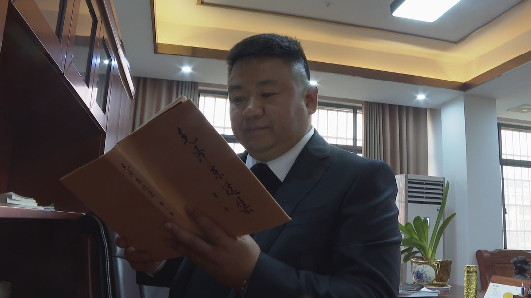 代表委员风采|曾明芳：用质量浇筑良心工程 用行动当好贴心代表