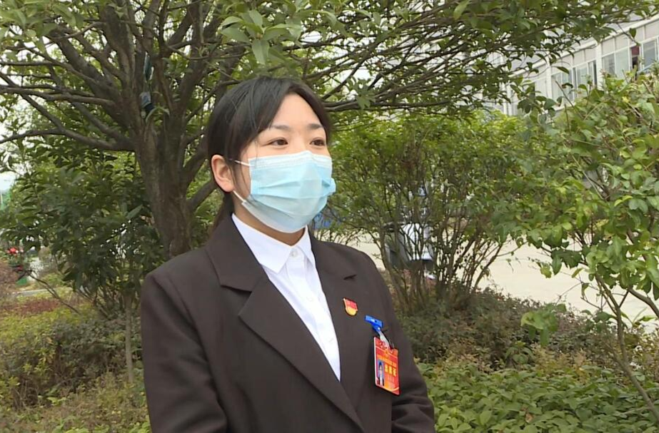 两会报道|县人大代表热议政府工作报告：杨丹丹