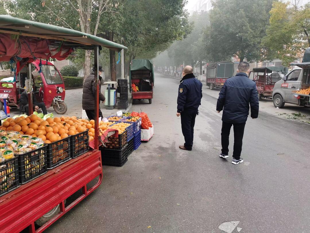 中方县城管执法局：开展年前“大扫除” 清清爽爽过新年