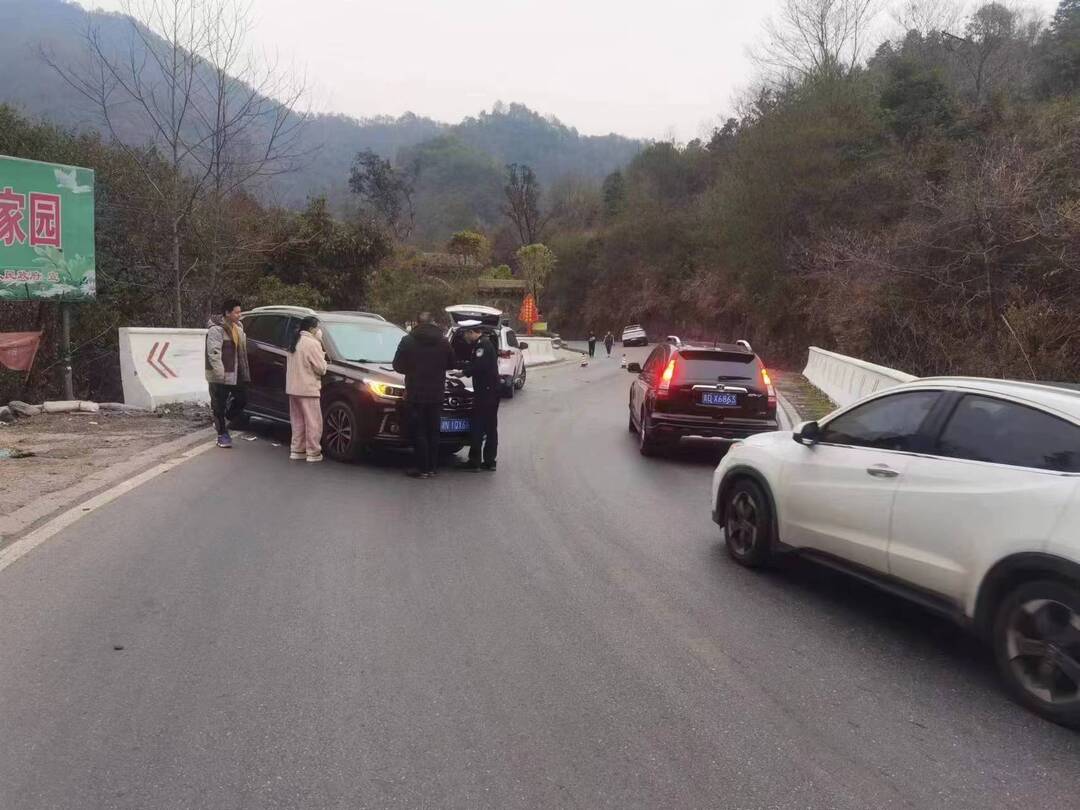 新春走基层|中方县公安交警多举措筑牢节日平安防线