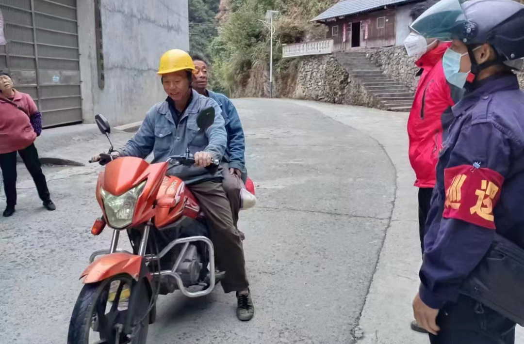 蒿吉坪瑶族乡：持续开展交通问题顽瘴痼疾整治行动